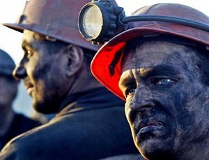 Бастующие украинские шахтеры перекрыли трассу на границе с Польшей