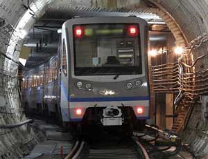 Поезда на «синей» ветке метро Москвы вернулись в график