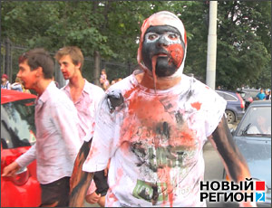 Зомби-парад в Екатеринбурге собрал не меньше тысячи участников (ВИДЕО, ФОТО)