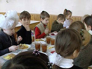 Уполномоченный по правам ребенка при губернаторе Зауралья расскажет, чем должны кормить детей в школах