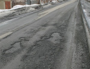 Суд обязал мэрию Челябинска отремонтировать дорогу в Чурилово