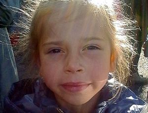 В Серове пропала семилетняя девочка, гулявшая возле дома (ФОТО)