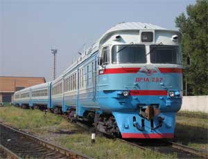 Между Челябинском и Верхним Уфалеем будет курсировать еще один пригородный поезд / Но только полгода