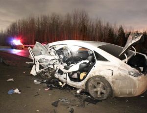 Под Нижневартовском в лобовом столкновении Hyundai и Kia погиб человек / По неизвестной причине Sonata выехала на встречную полосу