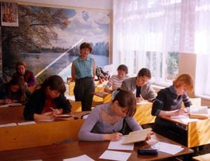 Начальница управления образования Чебаркульского района и ее подчиненные подрабатывали учителями и воспитателями / В основное рабочее время