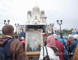 Царские дни в Екатеринбурге – сотни православных поселились в палатках в центре города (ФОТО)