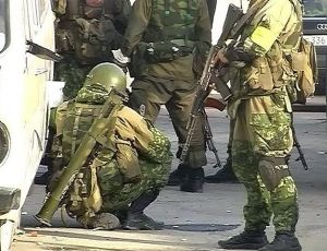Отстреливающиеся от силовиков в Нальчике боевике готовили резонансные теракты / Бой продолжается