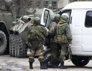 Силовики ведут переговоры с блокированными в Нальчике боевиками / Бандиты закрылись в квартире одной из пятиэтажек