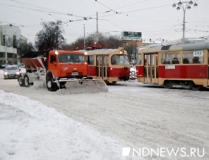 С улиц Екатеринбурга за сутки вывезено 1750 самосвалов снега