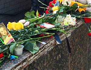 Около «Октябрьского поля» прошла акция памяти по убитой девочке