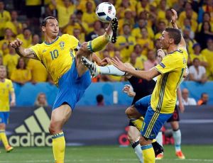 Швеция проиграла Бельгии в прощальном матче Ибрагимовича