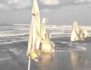 Власти Анапы запретили купание на всех пляжах курорта