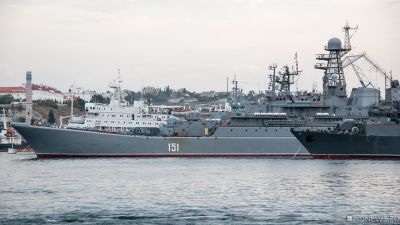 В Севастопольской бухте возобновлено движение морского транспорта