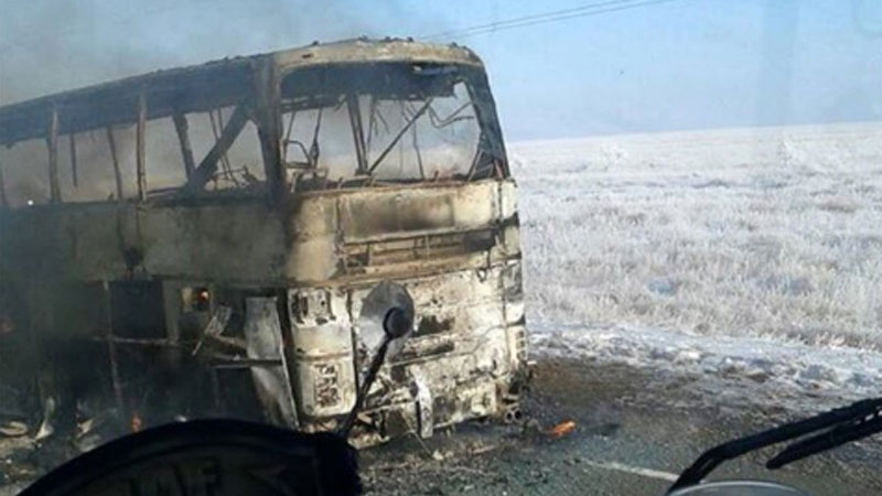 Страшная трагедия в Казахстане: в автобусе заживо сгорели более 50 человек (ВИДЕО)