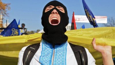 СМИ: Нацизм на Украине – продукт слияния интересов неонацистского меньшинства и истеблишмента США