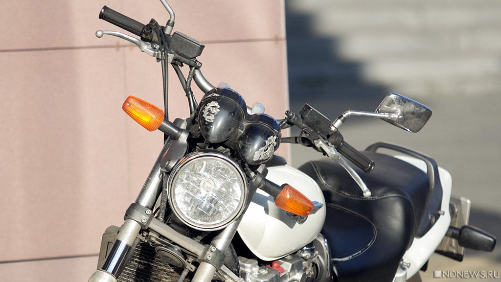 На Бали иностранцев обязали получать местные права для мотоциклов