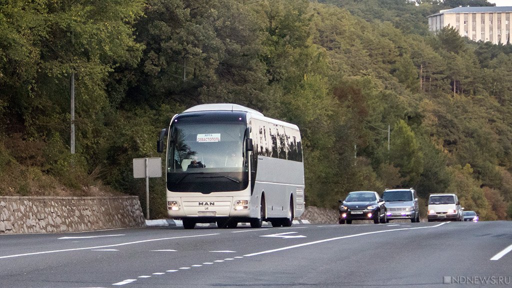 Экскурсионные автобусы в Крым пустили по альтернативному маршруту