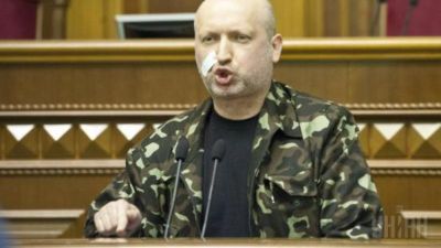 Турчинов потребовал от украинского командования «закрыть свои рты»