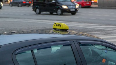 Эксперт: Объем нелегального рынка такси в России превысил 100 млрд рублей