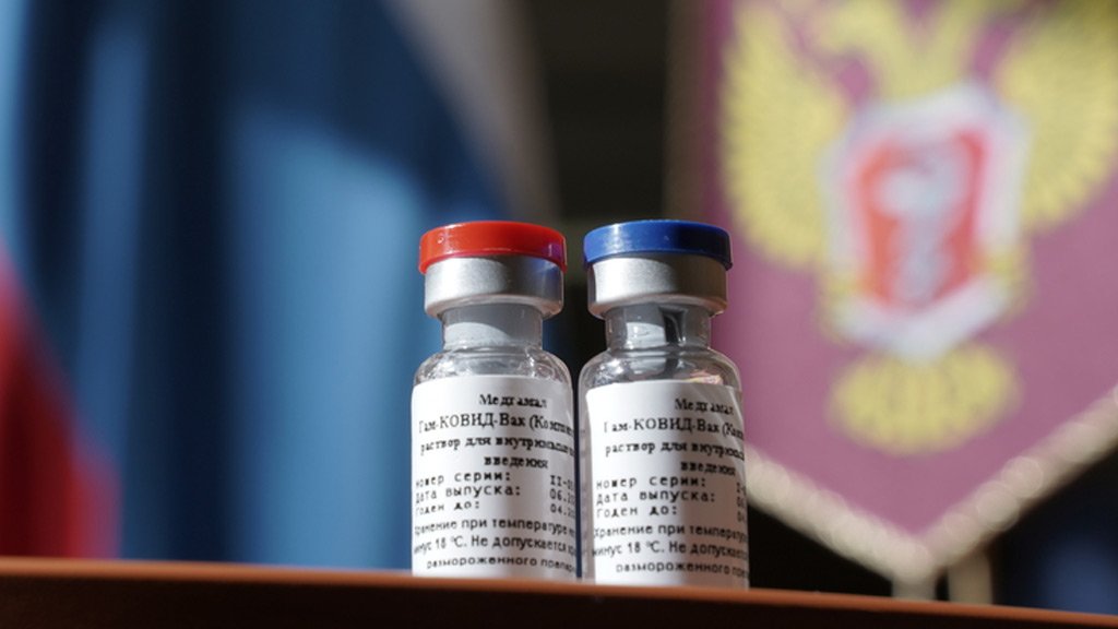 Вице-премьер РФ подтвердил планы наладить выпуск российской вакцины от коронавируса в Сербии