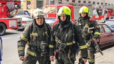 В Симферополе тушат крупный пожар