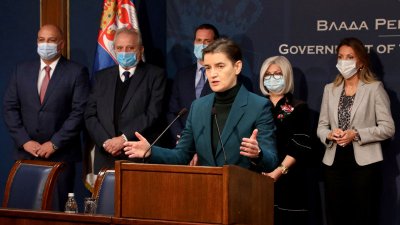 Премьер-министр Сербии завершила свою вакцинацию против коронавируса