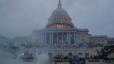 Трамп ввел режим ЧС в Вашингтоне в преддверии инаугурации Байдена