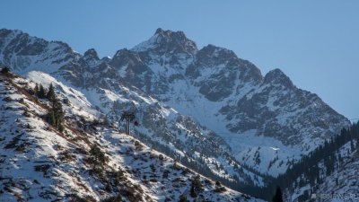 В горах Северной Осетии ищут пропавшего альпиниста