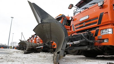 Дорожно-мусорный узел: у мэрии Челябинска не возникло особых претензий к дорожникам, не справившимся со снегом в декабре