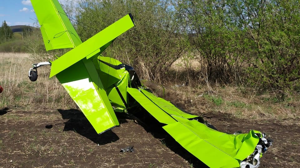В Татарстане мужчина угнал самолет ради возлюбленной и разбил его