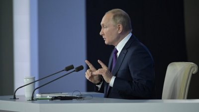 «Мы должны ждать, когда долбанет?»: Путин обрисовал перспективы России в мире