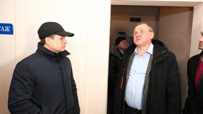 Надымский глава Жаромских пообещал ремонт жителям затопленной новостройки в Олимпийском