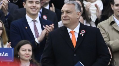 «Карлики против великана»: премьер-министр Венгрии оценил последствия энергетических санкций ЕС