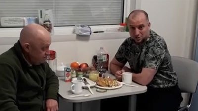 «Попытаемся помочь всем, чем сможем»: Герой России Алаудинов встретился с Пригожиным