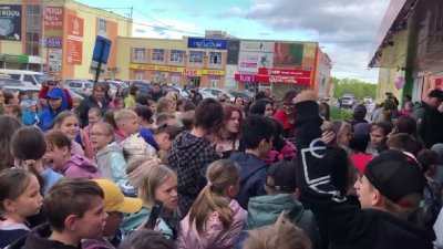В Комсомольске-на-Амуре бесплатная раздача мороженого превратилась в давку