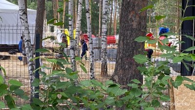 Строительные работы в «Баден-Бадене» на Шарташе продолжаются, несмотря на судебный запрет (ФОТО)
