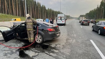 Два водителя погибли в лобовом столкновении на ЕКАДе (ФОТО)