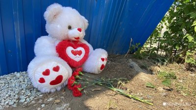 В Екатеринбурге простились с мальчиком, которого убило током от забора