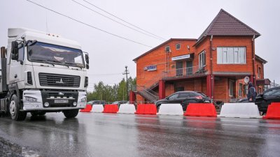 Губернатор Артюхов просил не продешевить с придорожным сервисом на Карамовском