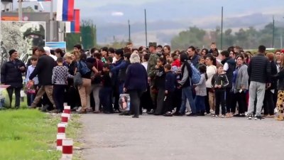 Миротворцы РФ эвакуировали из Нагорного Карабаха почти пять тысяч жителей