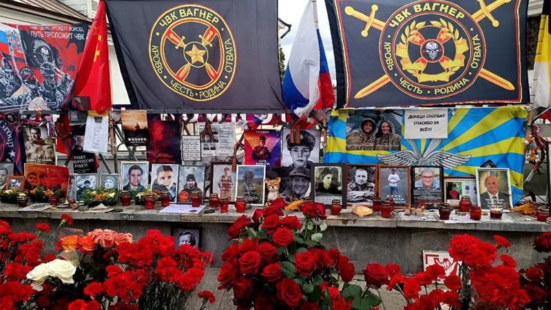 Массовые поминки проходят в России на 40-й день гибели Евгения Пригожина и его товарищей