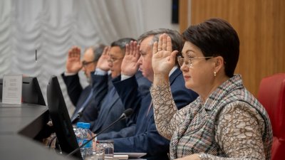 Депутаты поправят устав округа из-за кадровых решений губернатора Артюхова