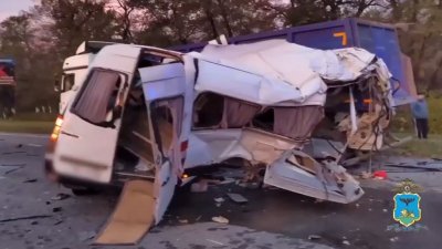 Два человека погибли в ДТП с микроавтобусом в Белгородской области