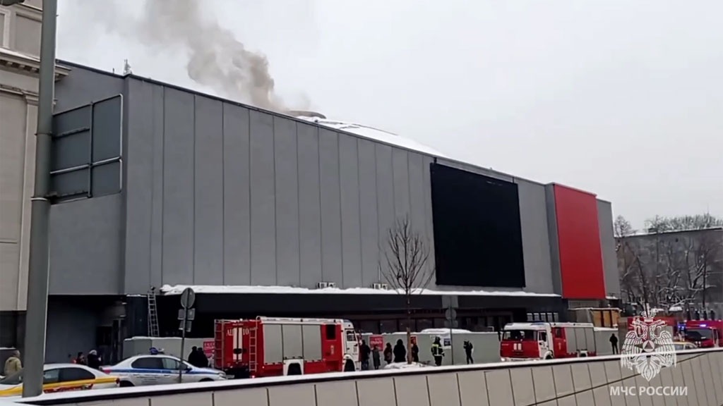 Площадь пожара в Театре cатиры в Москве увеличилась до 350 кв. м