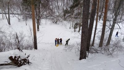 Сотрудники МЧС спасли 84-летнюю бабушку, которая чуть не замерзла в лесу (ФОТО, ВИДЕО)
