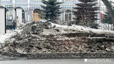 Горы грязи ростом с человека: Екатеринбург снова превратился в Грязьбург (ФОТО)