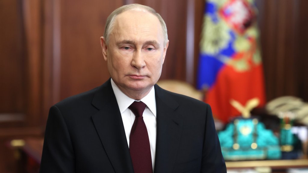 Путин: Россия может создать «санитарную зону» на Украине