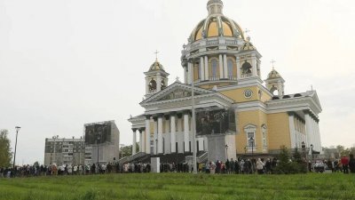 В Челябинске освятили крестильный храм кафедрального собора Рождества Христова (ФОТО)