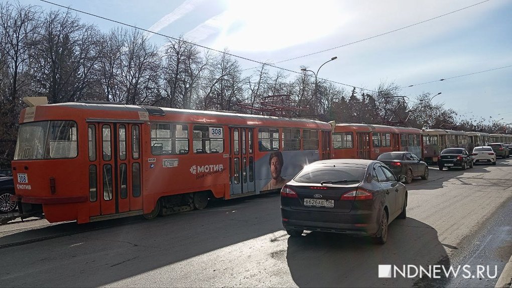 Из-за поврежденного кабеля задержано 10 трамвайных маршрутов