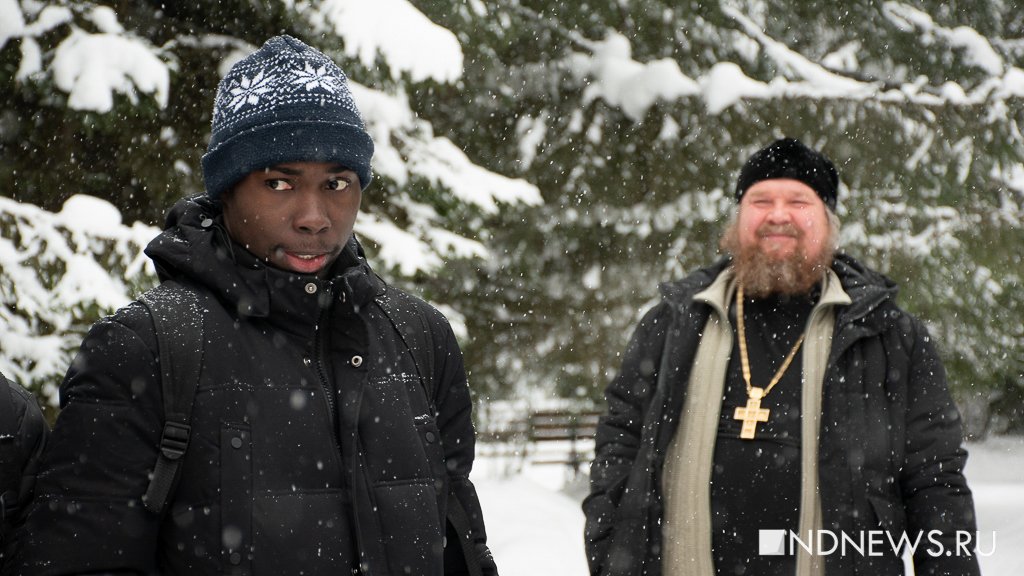 Студенты-африканцы окунулись в иордани на праздник Крещения (ФОТО)